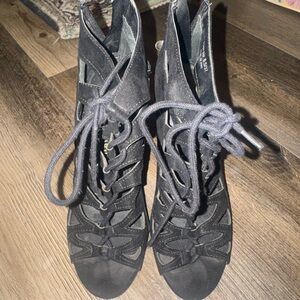 Elegant Black Lace-Up Women's Shoes